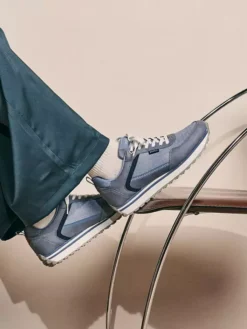 ESPRIT Blauwe Sneaker -Vanharen 2163003 H9