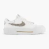 Nike Witte Court Lagacy Lift 1 Nike Witte Court Lagacy Lift -Vanharen 2220776 H1
